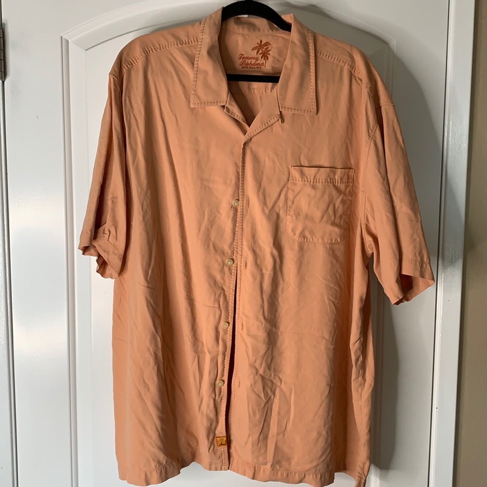 ⭐️DONATED Tommy Bahama Orange 100% silk Button up shirt